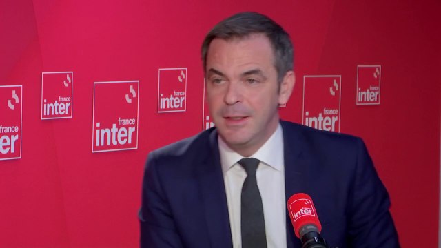Olivier Véran : J'entends parfois : dix 49.3, douze motions de censure. On parle d'un texte, on parle du budget, qui est découpé en plusieurs parties. On n'a pas adopté dix lois avec dix 49.3.