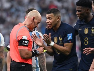 "Ce chauve a tout gâché" : Colonel Reyel enrage contre l’arbitre de France-Argentine pour une raison bien particulière