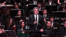 Muti incanta Bologna col Requiem, sul palco due musicisti ucraini