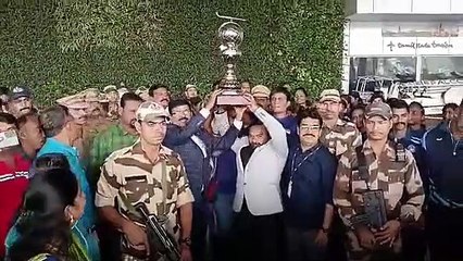 चेन्नई पहुंची हॉकी विश्वकप की विजेता ट्रॉफी, CM स्टालिन ने किया स्वागत