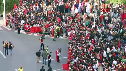 مغاربة عن استقبال المنتخب الوطني_ فرحانين بزاف بيهم وكنا بغينا نشوفوهم كثر