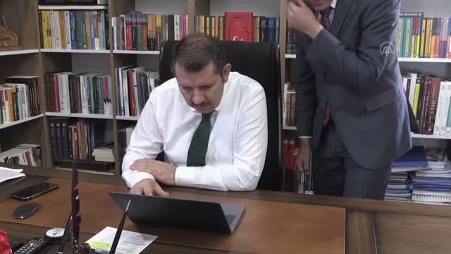 Şanlıurfa Valisi Ayhan, AA'nın Yılın Fotoğrafları oylamasına katıldı