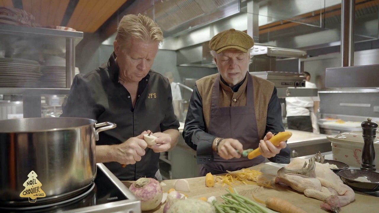 FEMME ACTUELLE - EXCLU-Un noël à croquer en Alsace : la poule noire du chef Jean-Yves Schillinger