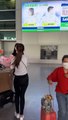 Á hậu Phương Anh bật khóc khi nhìn thấy Đỗ Hà và Ngọc Thảo đến sân bay