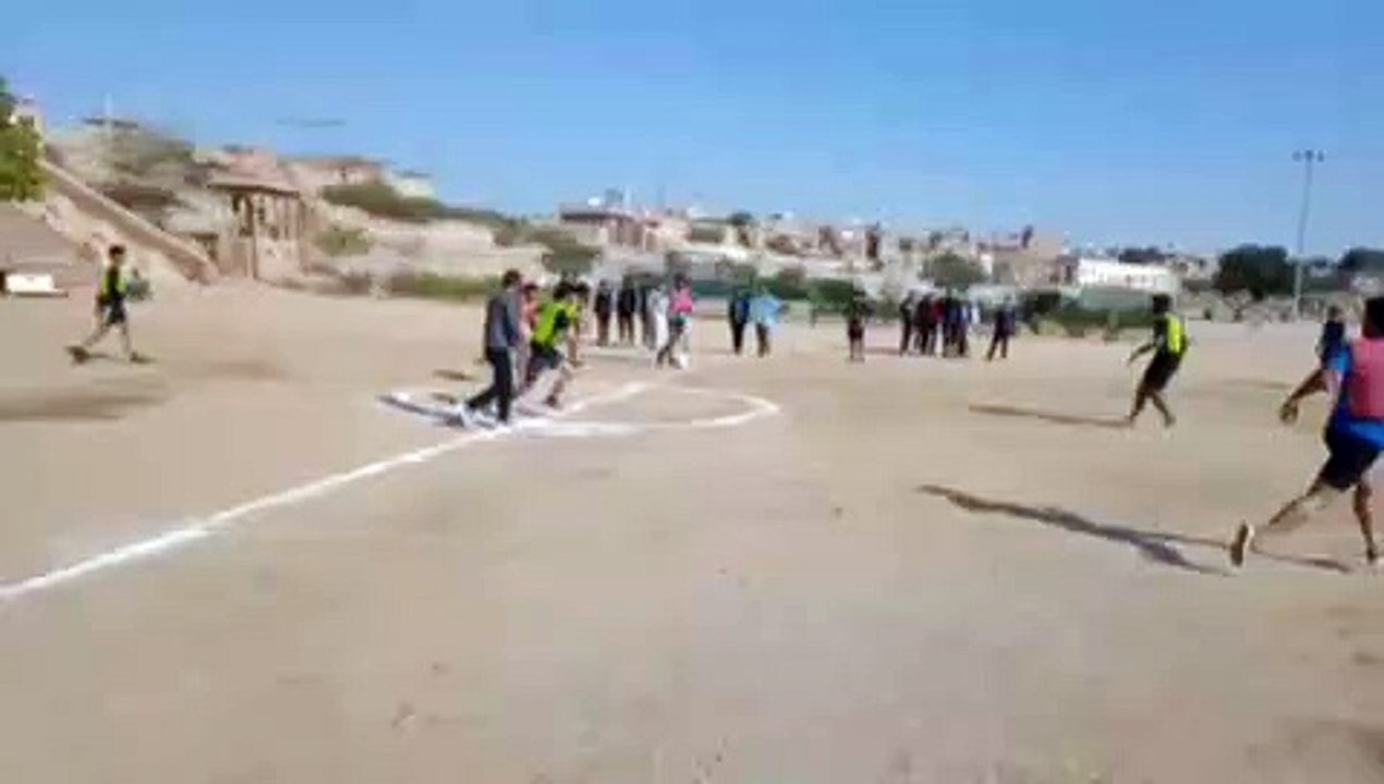 फुटबॉल प्रतियोगिता का आगाज