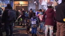 Migrantes permanecen en el limbo en El Paso mientras esperan la eliminación del Título 42