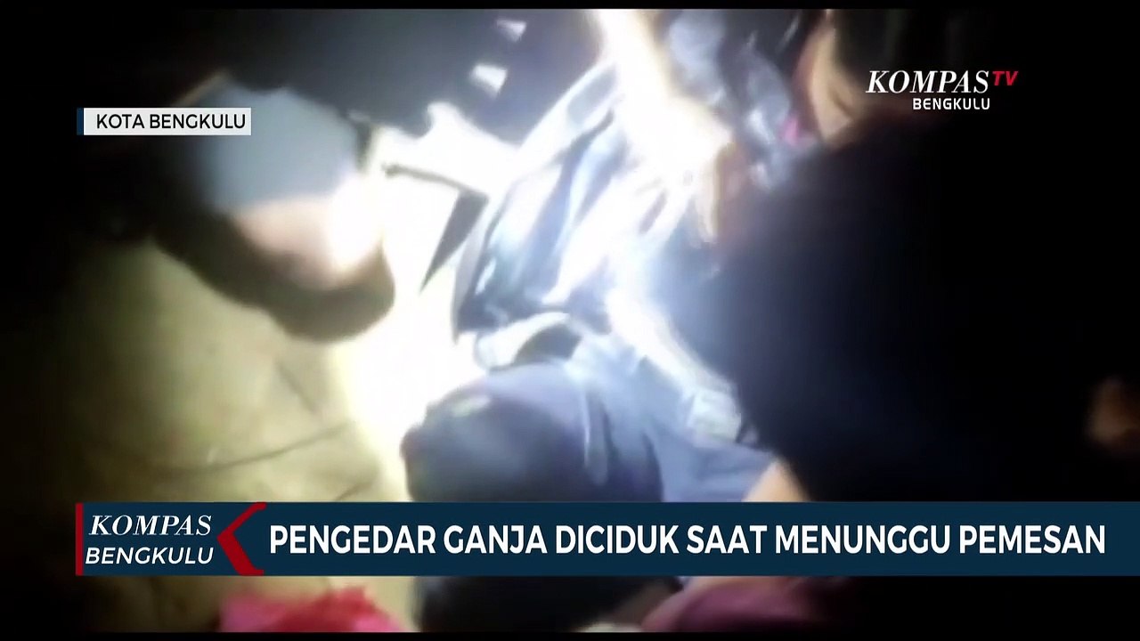 Pengedar Ganja Diciduk Saat Menunggu Pemesan