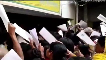 উঃ২৪পরগনাঃ আবাস &#039;দুর্নীতি&#039; তেই কি ভরাডুবি হবে তৃণমূলের, নানা প্রতিক্রিয়া এল