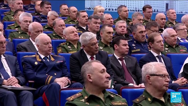 Putin hails Russian heroes , but says military must learn lessons from Ukraine war