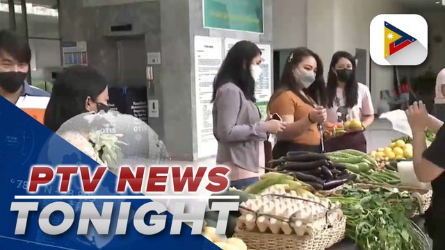 People flock to Kadiwa store in DOST-PAGASA, QC to buy cheaper goods