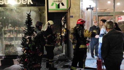 Mağazada elektrik kontağından yangın çıktı