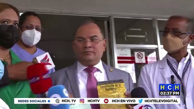 Diputado Dennis Chirinos dona su Bono Navideño al Hospital Escuela