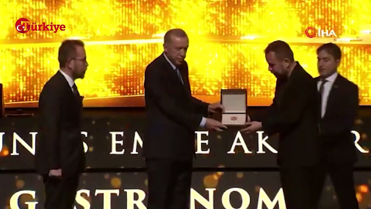 Erdoğan'dan Ödül Töreninde Sürpriz, Akkor Kardeşleri Barıştırdı - Türkiye Gazetesi