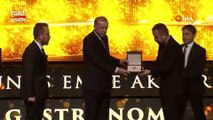 Ödül Töreninde Gülümseten Anlar: Erdoğan, Akkor Kardeşleri Sahnede Barıştırdı - TGRT Haber