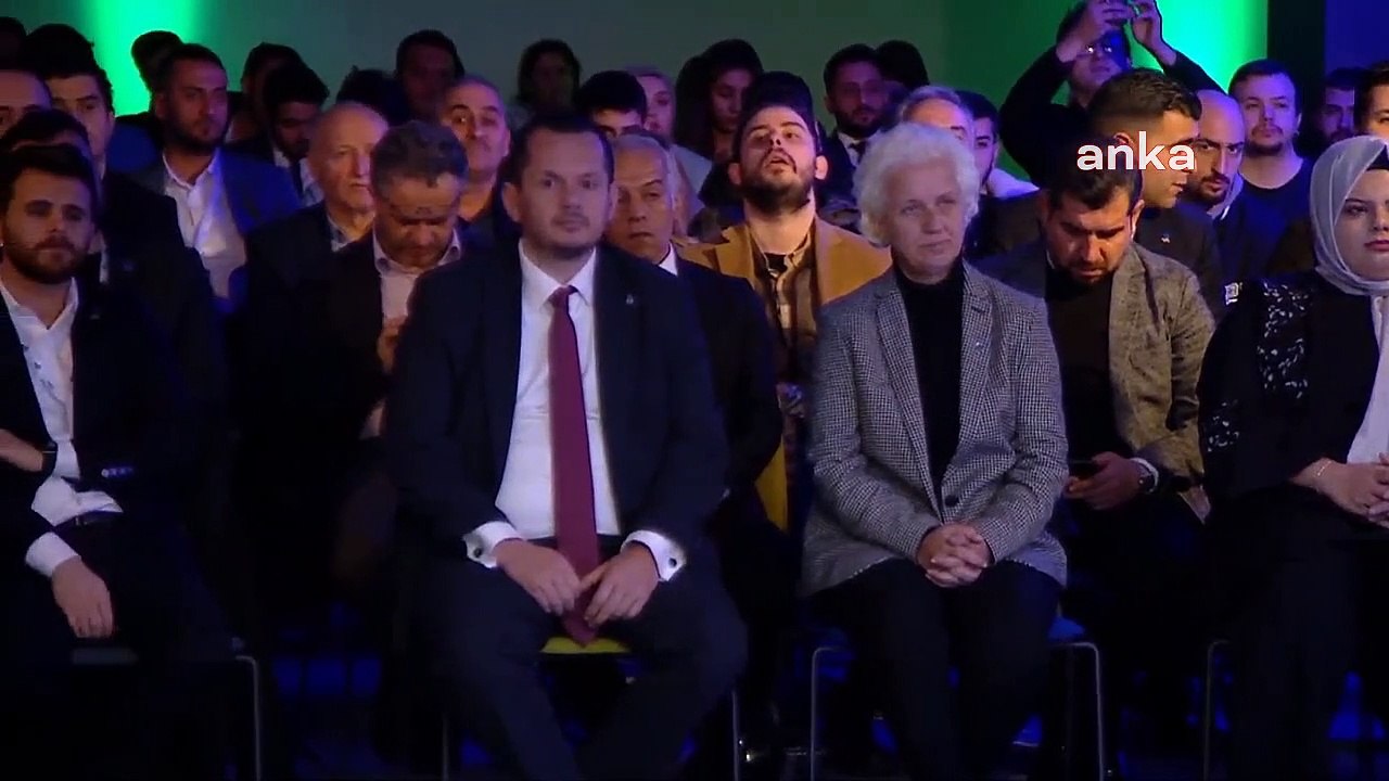 Babacan: Gençler mutsuz ve daha acısı umutsuz; gençliğe en çok gençlik borçluyuz!