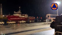 Livorno, l'arrivo della nave di Emergency con 142 migranti a bordo
