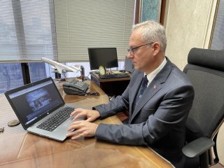 Türkiye'nin Tokyo Büyükelçisi Güngen, AA'nın "Yılın Fotoğrafları" oylamasına katıldı