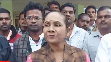 दमोह: खड़ी फसल और मकान पर चला प्रशासन का बुलडोजर, विधायक ने जताई नाराजगी