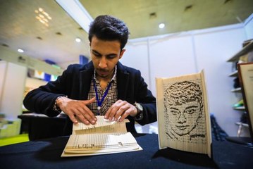 Iraklı sanatçı, "kitap oyma sanatı" ile yıpranmış kitaplara hayat veriyor