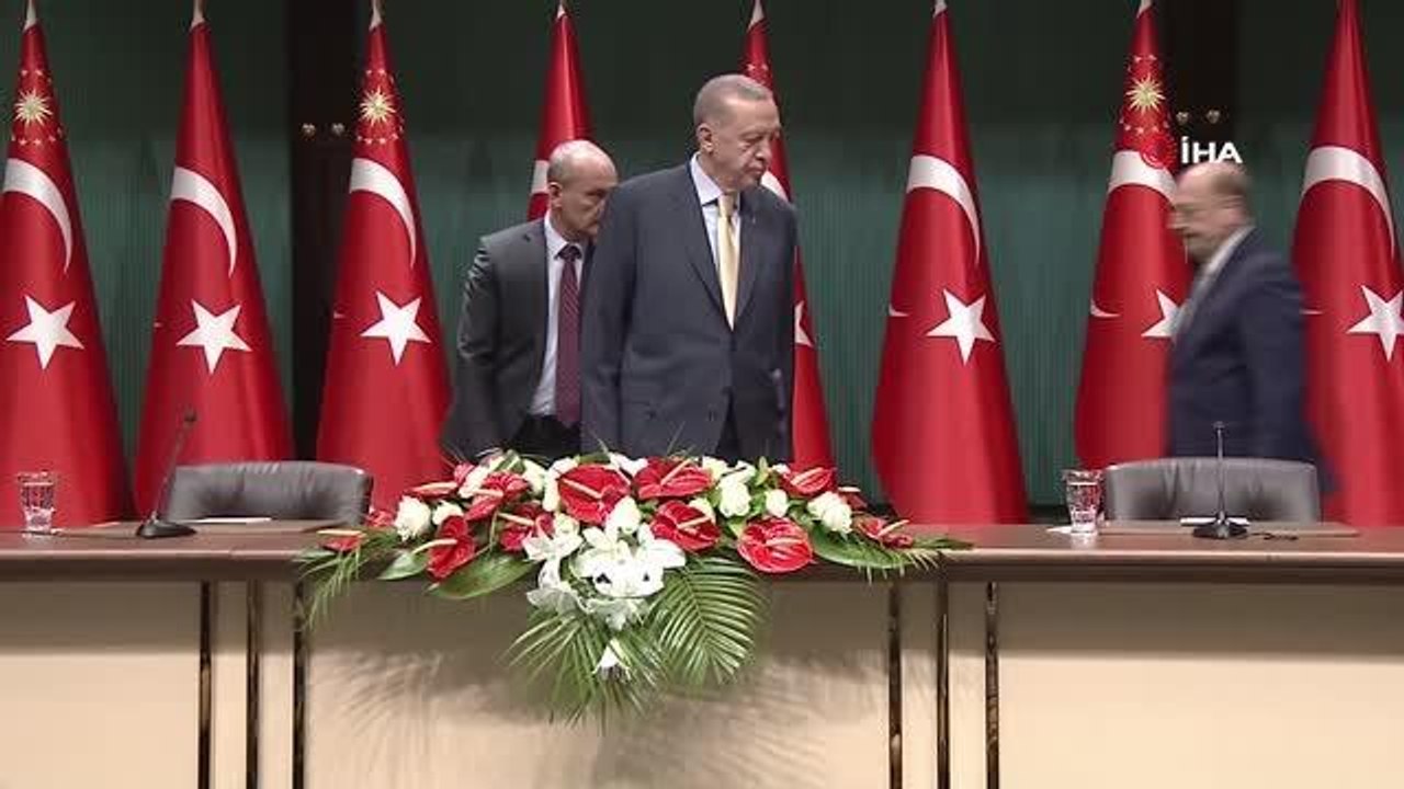 Cumhurbaşkanı Recep Tayyip Erdoğan: "Net asgari ücret 2023 yılında inşallah 8 bin 500 lira olarak aramızda mutabık kaldık"