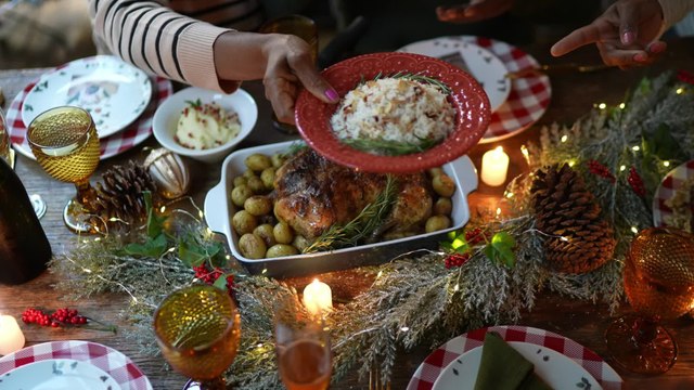 Beim Weihnachtsessen sparen: Mit diesen Tipps wird das Fest viel günstiger