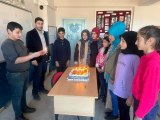 Tuzlalı öğrenciler, kendi harçlıkları ile Diyarbakırlı öğrencilere doğum günü pastası gönderiyor