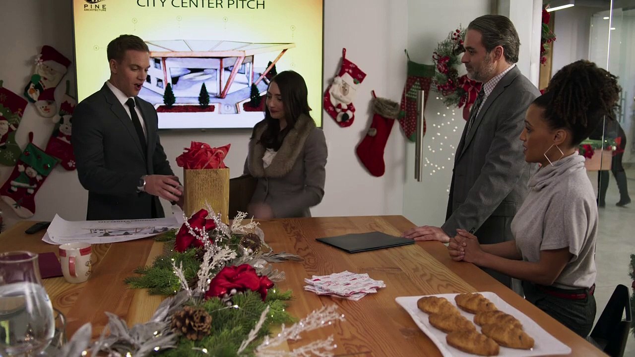 Falling for Christmas Fragman