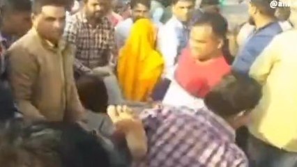 शिवपुरी : दो बाइकों की आमने सामने हुई जोरदार भिडंत,तीन लोग गंभीर रूप से घायल