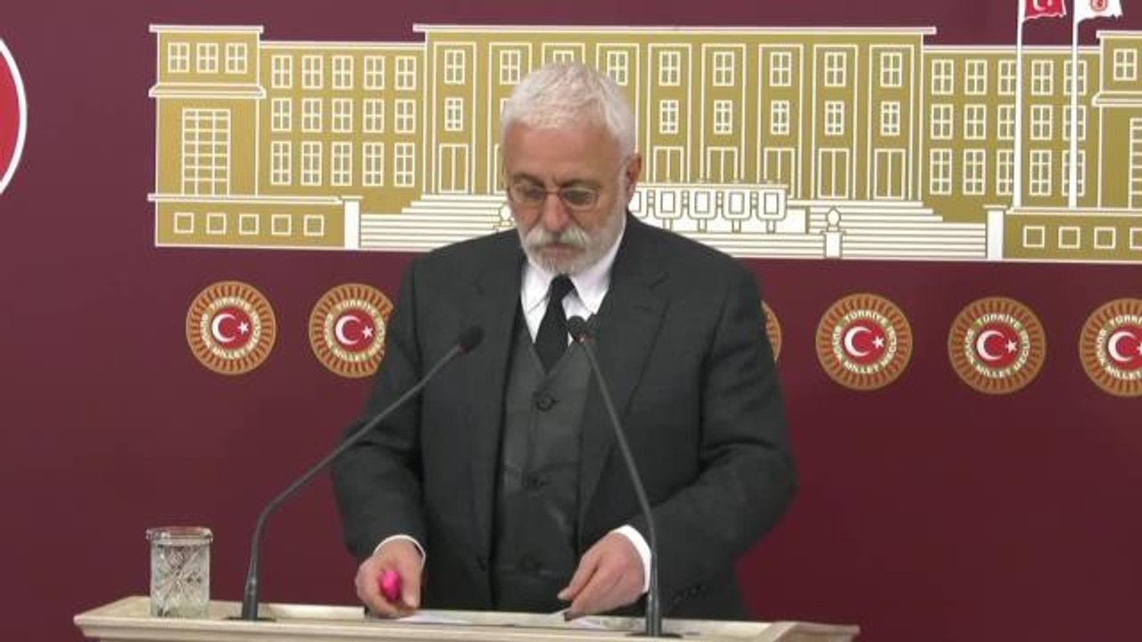 Hakkı Saruhan Oluç'tan 'Asgari Ücret' Yorumu: "Faiz Lobilerine, Savaş Baronlarına Aktarılan Kaynaklara Karşı Emekçiler Bir Kez Daha Sefalete Sevk...