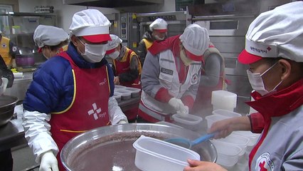 "동짓날 팥죽 함께 나눠요"...고물가·후원 감소는 '걱정' / YTN