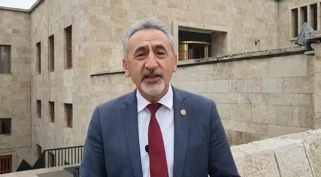 Mustafa Adıgüzel: 2021 Asgari Ücreti ile İşçiler 1883 Ekmek Alabiliyordu, Bugün Verilen ile 1700 Ekmek Alabilecek. 183 Ekmeği Kim Çaldı?