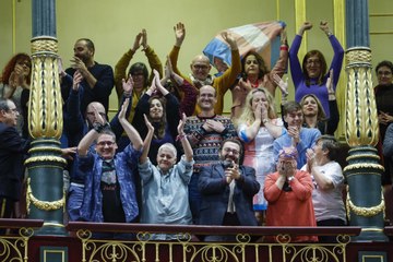 下载视频: Vídeo |  El Congreso aprueba la ley trans con la abstención de Carmen Calvo y los votos en contra de PP, Vox y Ciudadanos