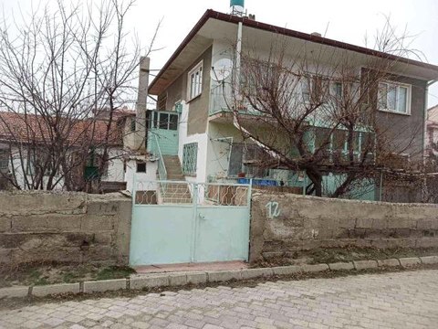 5 gün önce kaybolan minik köpeğini gece gündüz arıyor