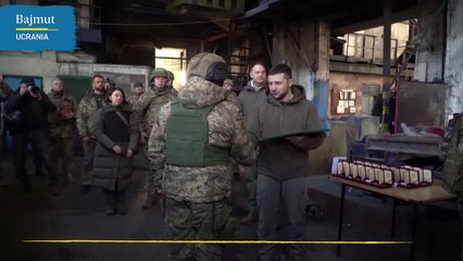 Imágenes de la visita de Zelenski a las tropas de Bajmut