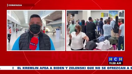 Reencuentros, abrazos, besos y despedidas en aeropuertos hondureños previo a Nochebuena