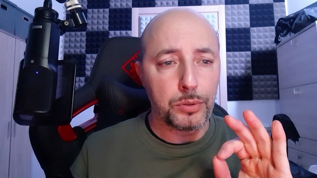 Nascoste dalla coperta ma il GF Vip se ne accorge e sente tutto, subito in confessionale!