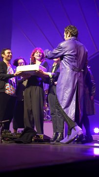 Le concert de Matthieu Chedid le 21 décembre 2022, jour de son anniversaire, au Zénith de Paris.