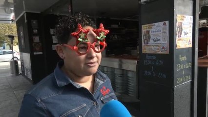 Un bar de Sevilla consuela a los no premiados a base de caña y pincho gratis