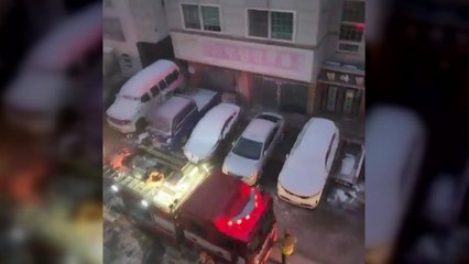 원룸 건물 화재...주민 3명 긴급대피 / YTN