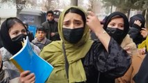 Decenas de mujeres se manifiestan en Kabul en contra del veto talibán