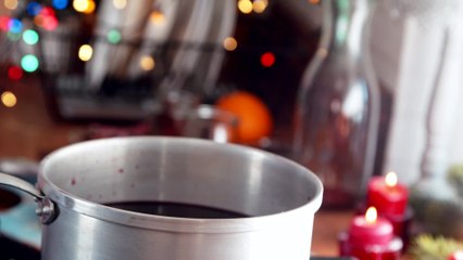 Weihnachts-Kater: Darum macht Glühwein so schnell betrunken