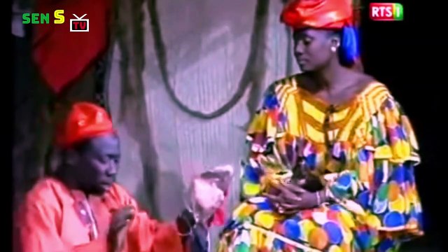 Théâtre Sénégalais Téléfilm Sénégalais dramatique XËTË CI LËNDËM partie 1