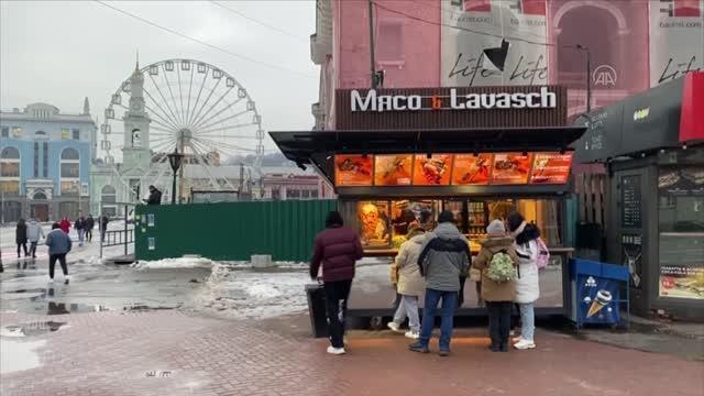 Rus saldırılarının enerji tesislerine hasar verdiği Ukrayna'da elektrik kesintileri sürüyor