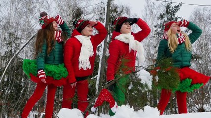 Masha, Ionuț, Bianka, Florin - Moș Crăciun E cel mai Bun