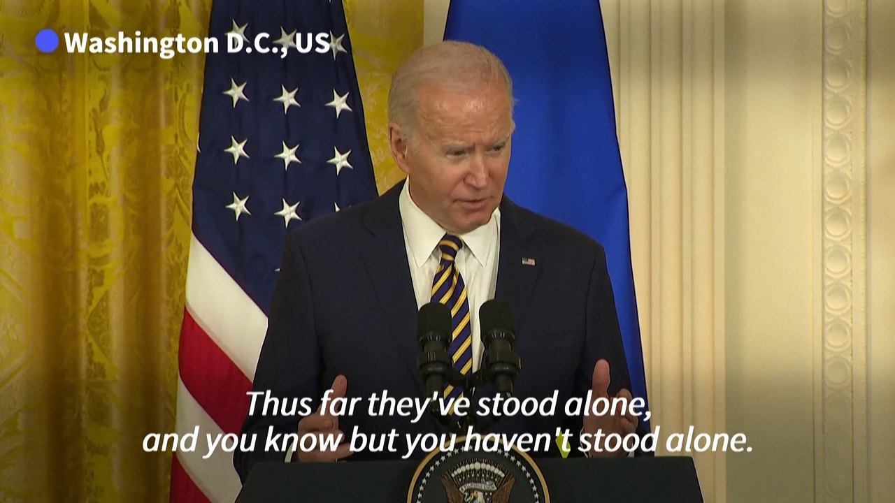 'You'll never stand alone,' Biden tells Zelenskyy