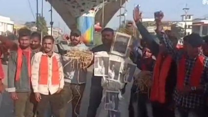 रीवा:बजरंगियों को गुण्डा कहने वाले छत्तीसगढ़ सीएम का बजरंग दल ने फूंका पुतला,देखिए