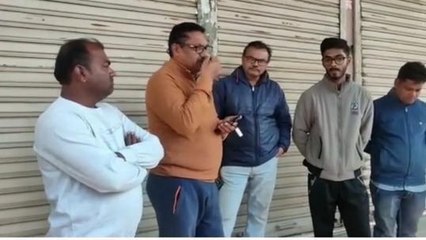 नरसिंहपुर:एक साथ कई दुकानों के टूटे ताले,चोरों ने मारा बड़ा हाथ,नगदी समेत सामान किया पार