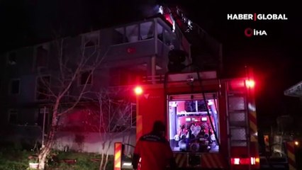 Sakarya'da yangına müdahale ederken üstüne moloz düşen kişi yaralandı