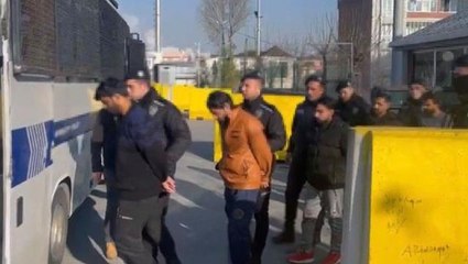 Esenyurt'ta borç meselesi yüzünden eve çağırdıkları genci 8 kişi döverek öldürdü