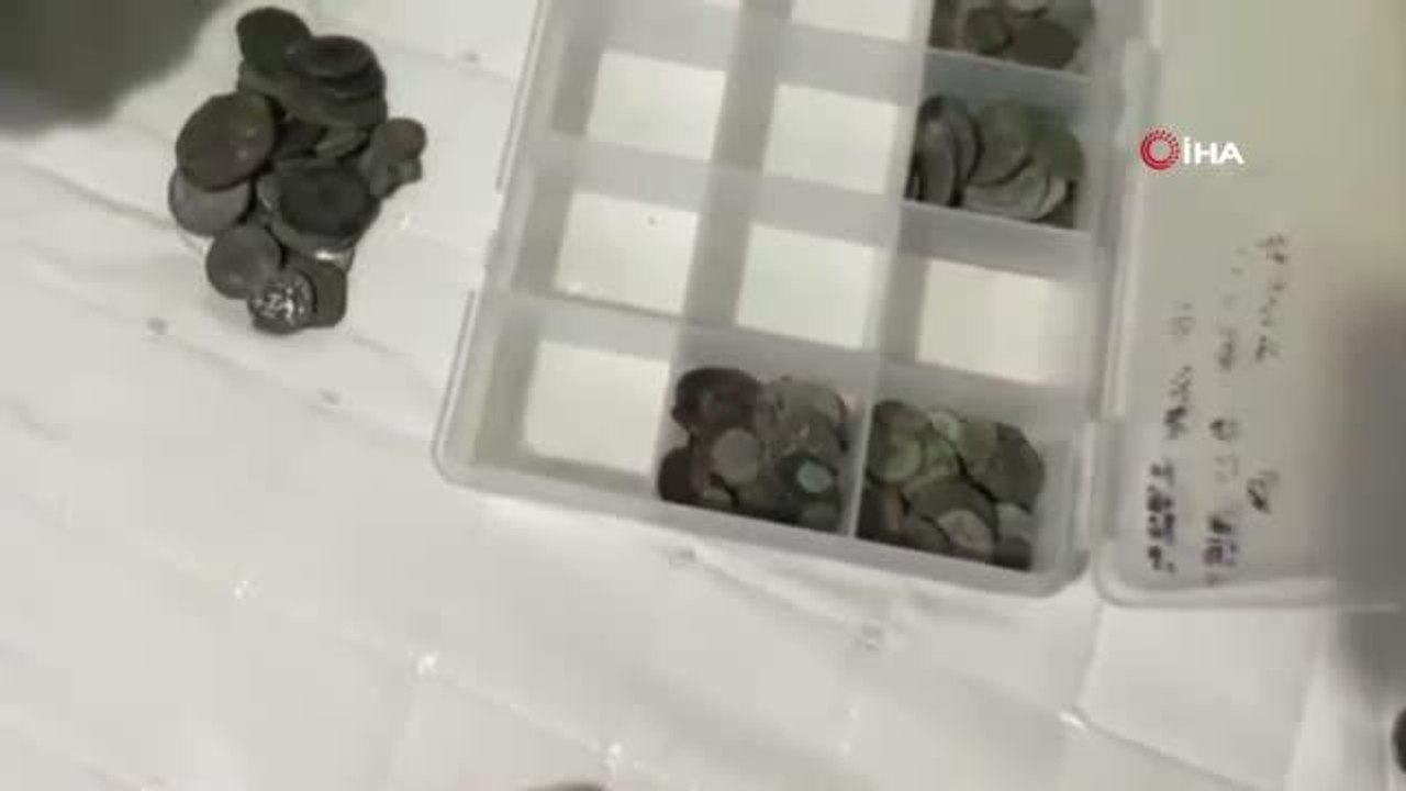 İstanbul'da tarihi eser operasyonu: Yunan, Roma, Bizans ve Osmanlı dönemlerine ait 448 eser ele geçirildi